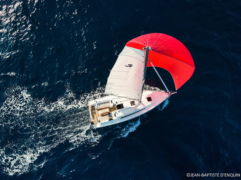 beneteau oveanis loy segel luftaufnahme